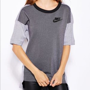 Nike Sportswear Rally Crew Neck Top